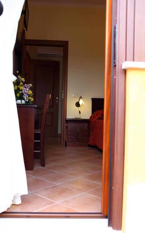 Casa Vacanze S. Marco Valderice Oda fotoğraf